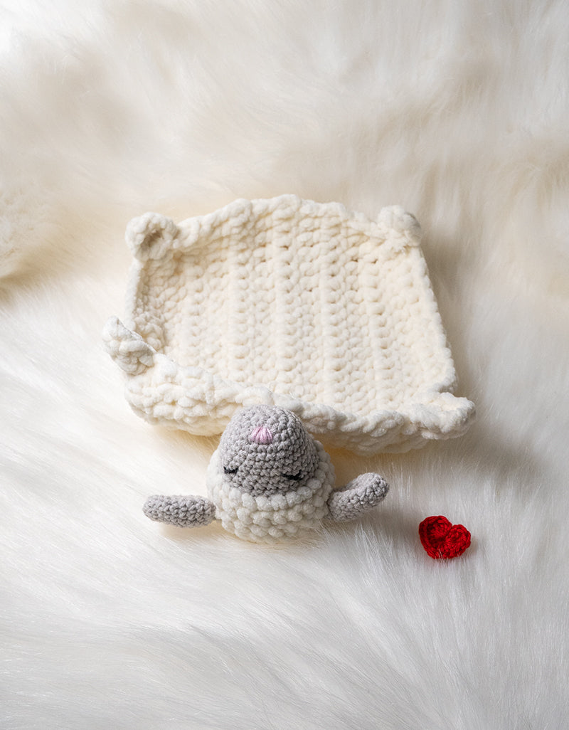 Crochet Lamb Baby Comforter